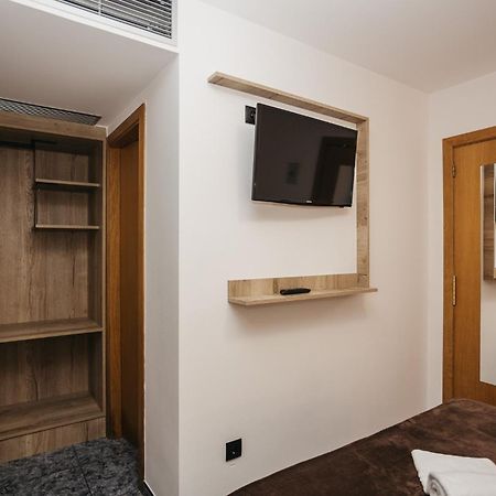La Trobada Hotel Sport Ripoll Exterior photo