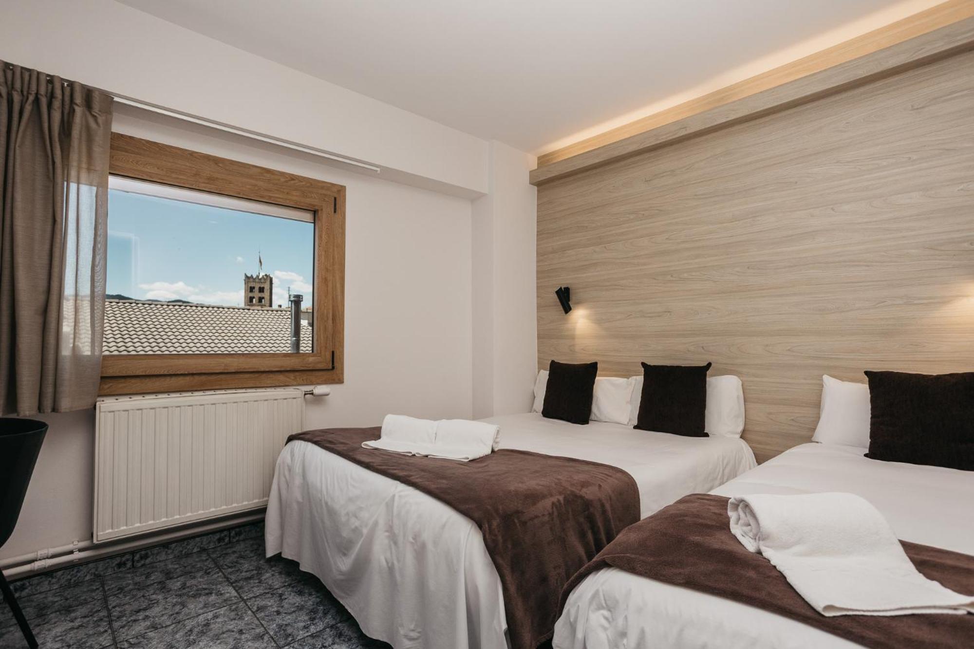 La Trobada Hotel Sport Ripoll Exterior photo