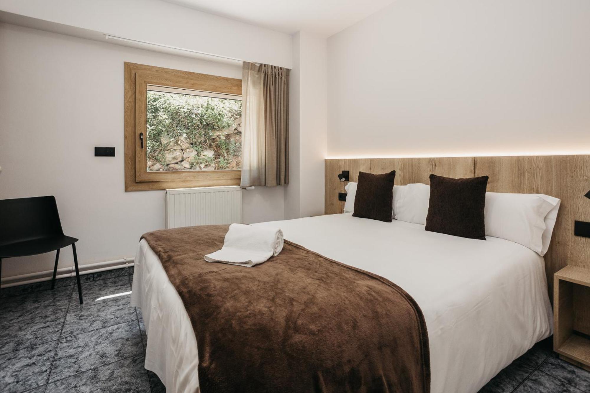 La Trobada Hotel Sport Ripoll Exterior photo