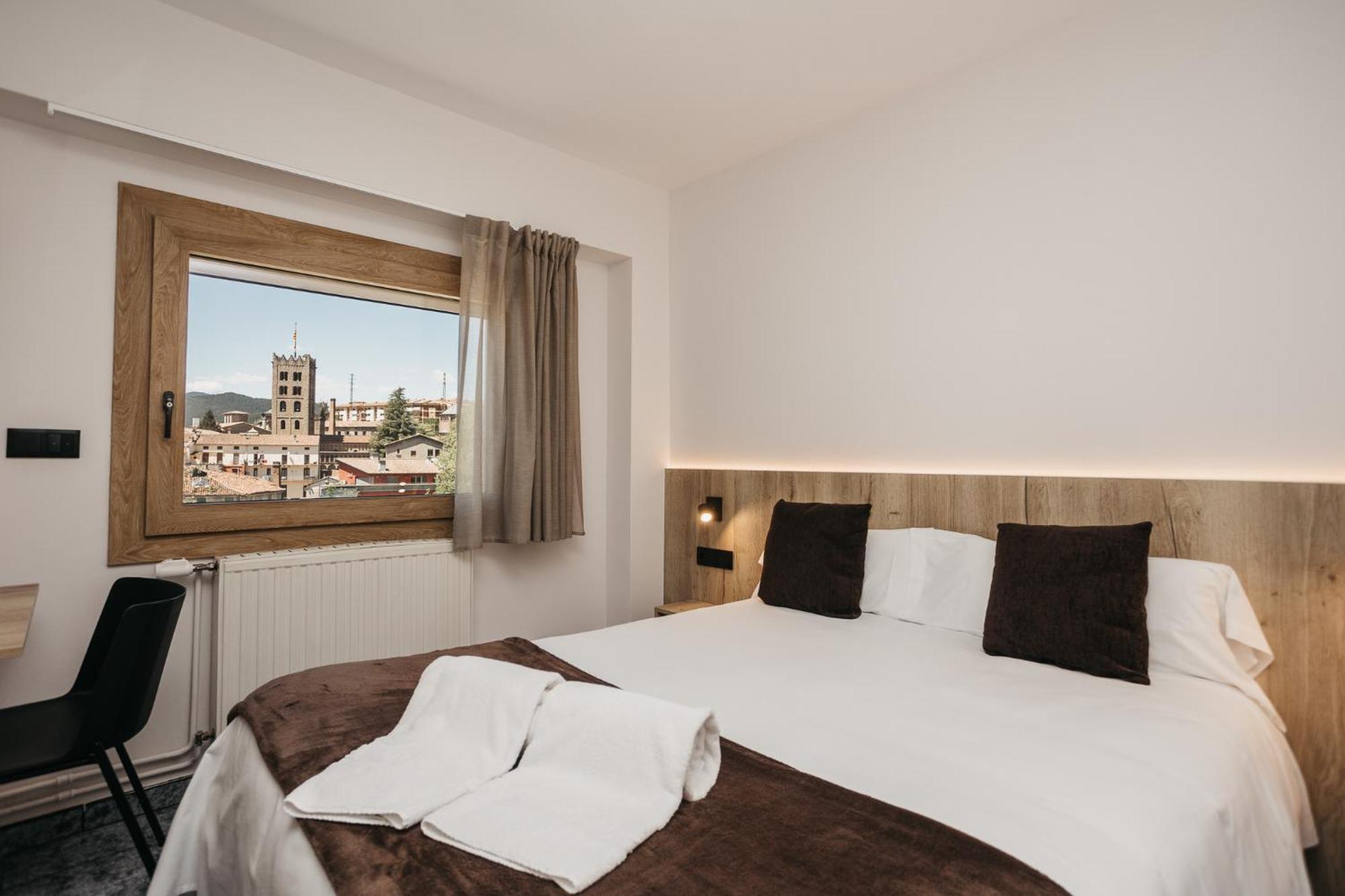 La Trobada Hotel Sport Ripoll Exterior photo