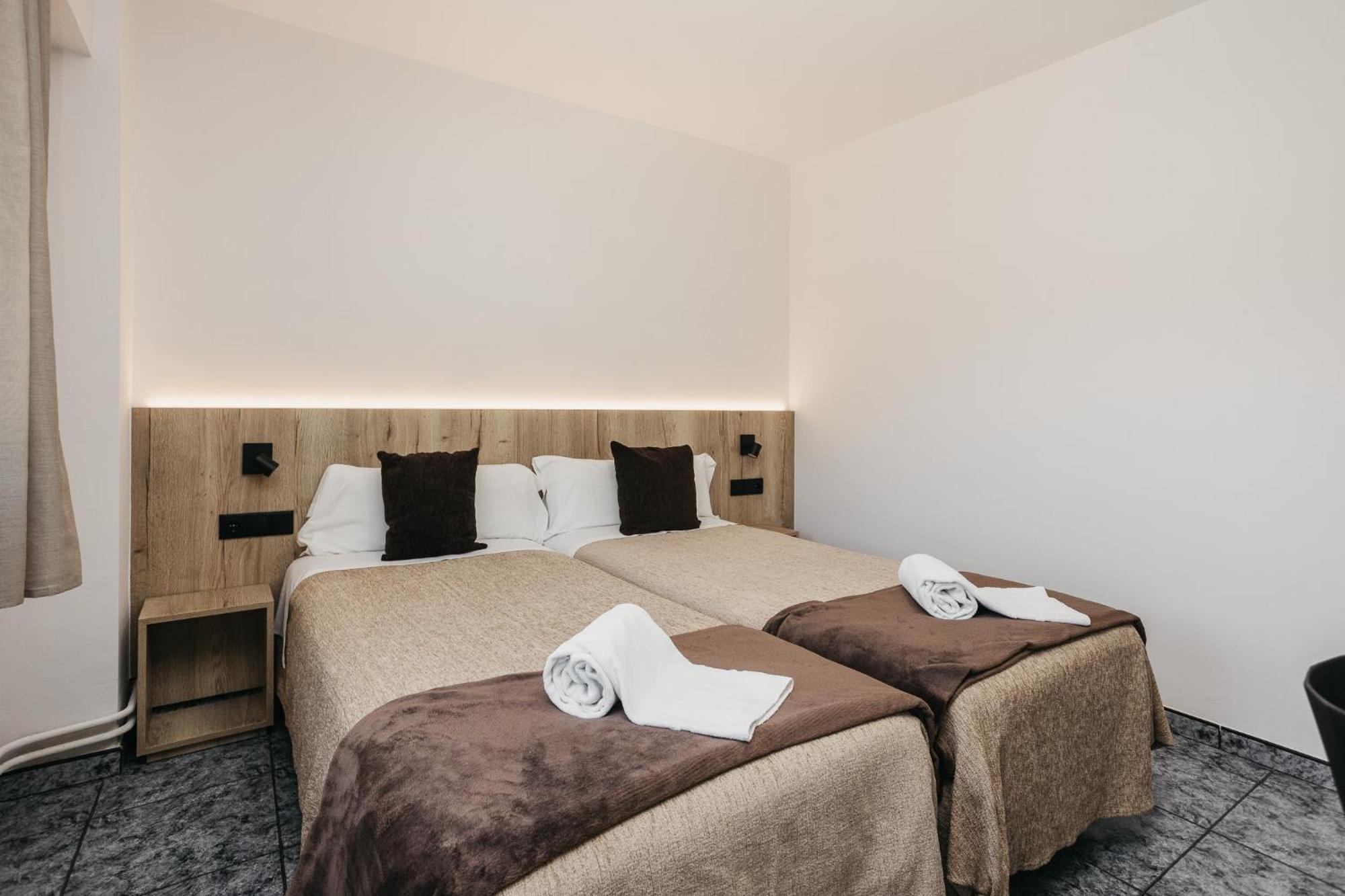 La Trobada Hotel Sport Ripoll Exterior photo